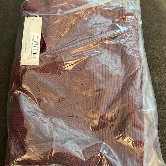 Jonnie Deep V Cable Knit Burgundy Sweater - Picture 3 of 4